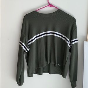 Hollister boyfriend cropped long sleeve tee!